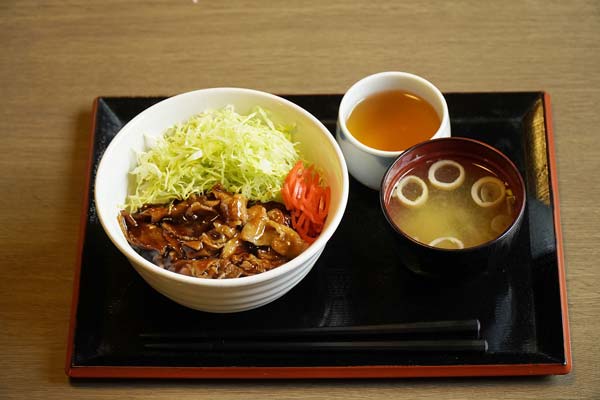 食堂（豚丼）