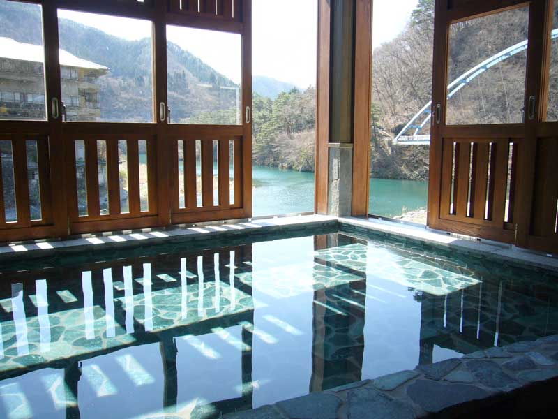 女湯